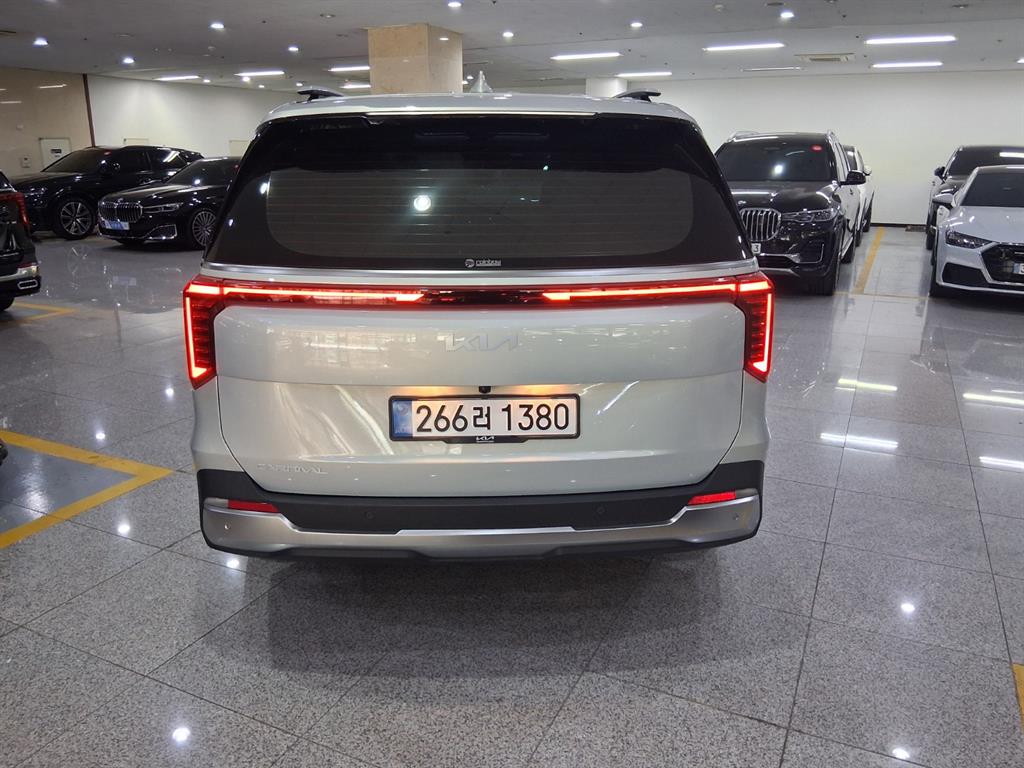 KIA Carnival - Vista 3