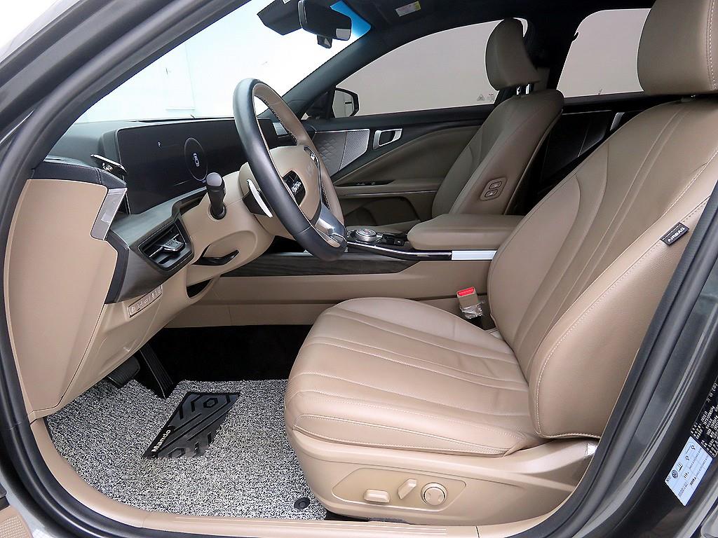 KIA K8 - Vista 6