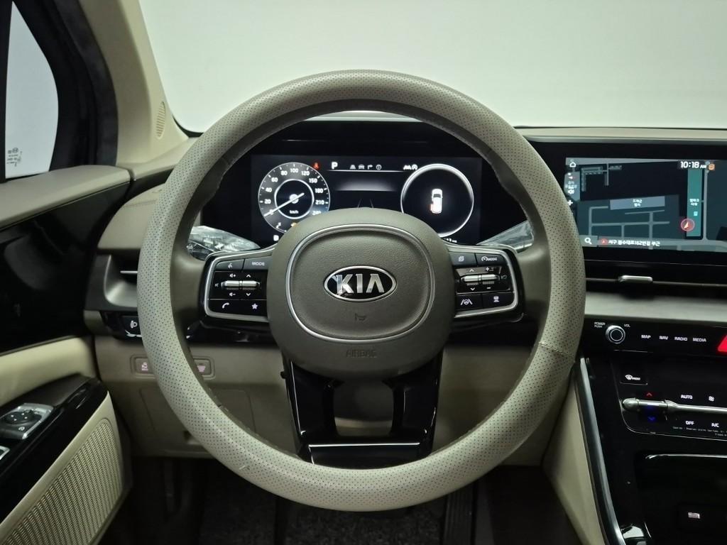 KIA Carnival - Vista 9