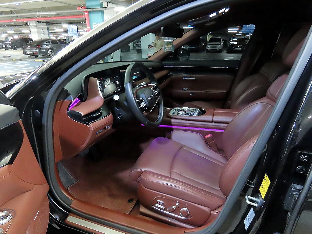 Genesis G90 - Vista 6
