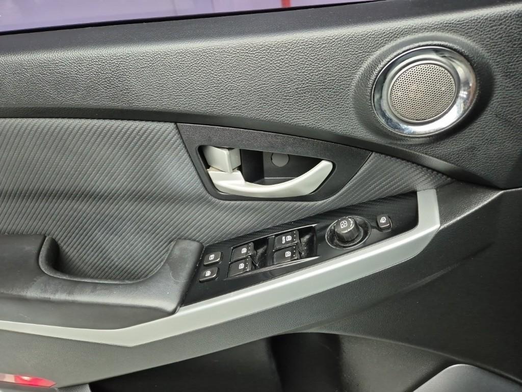 Ssangyong Korando 2017 Plateado - Importación desde Corea - HF Imports Iquique - Foto 18