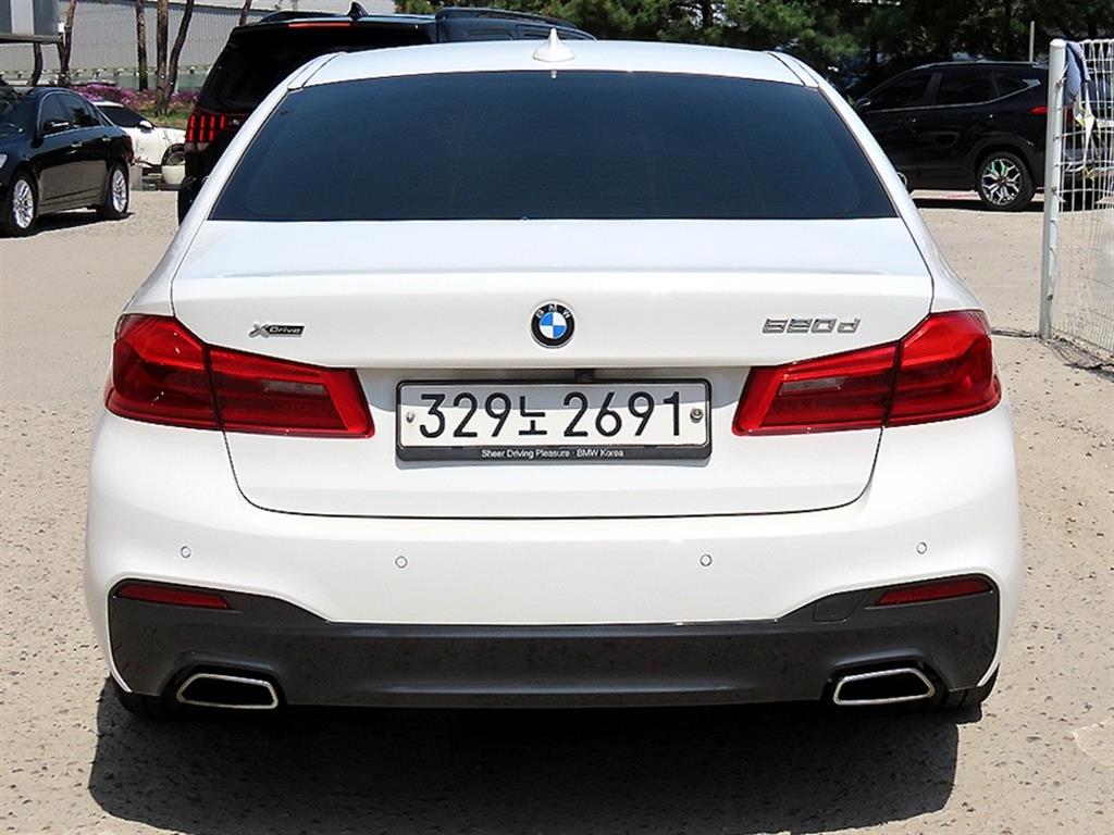 BMW 5 Series - Vista 4