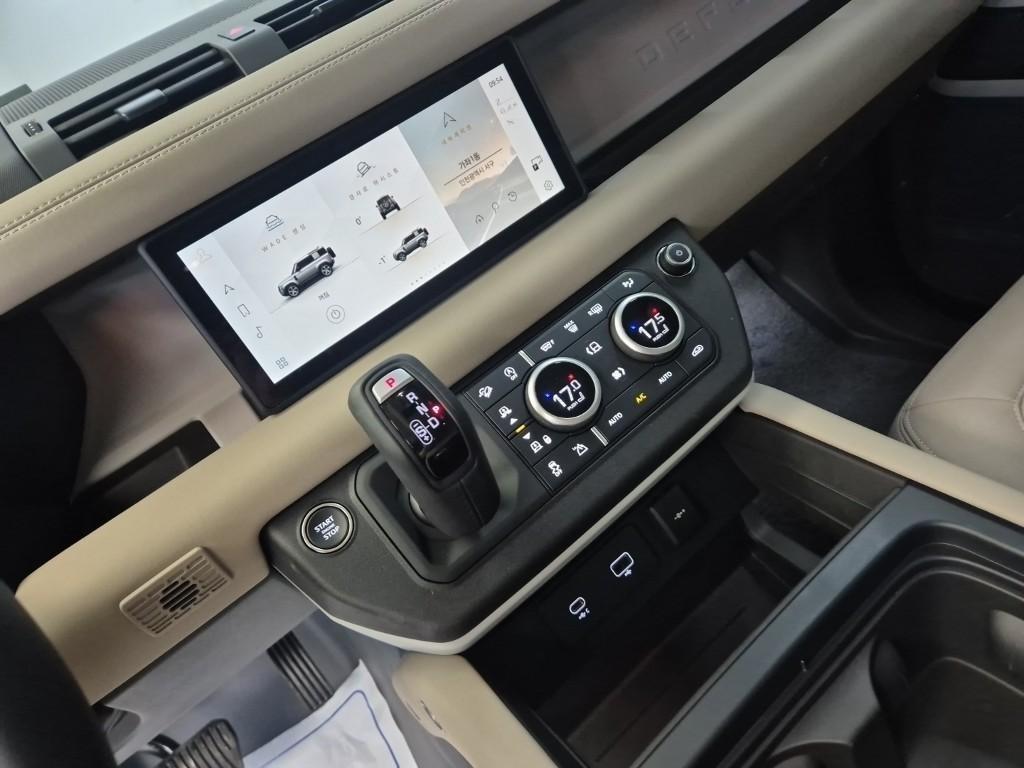 Land Rover Defender - Vista 6