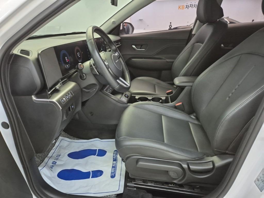 HYUNDAI Kona - Vista 11