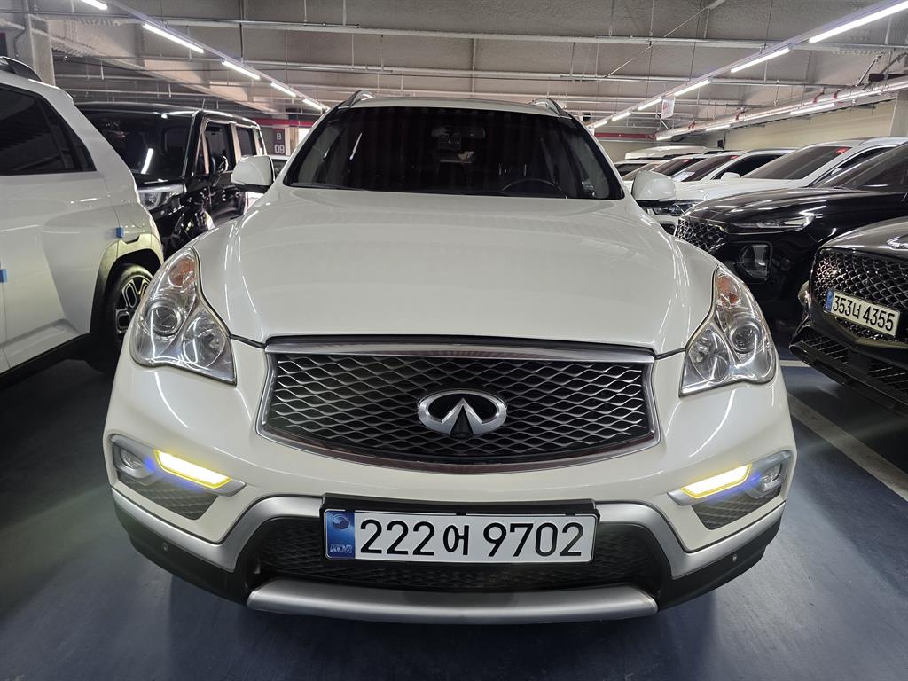 Infiniti QX - Vista 2
