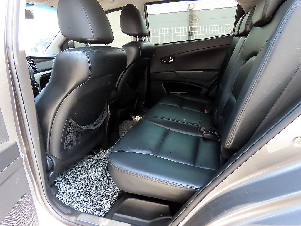 Ssangyong Korando - Vista 6