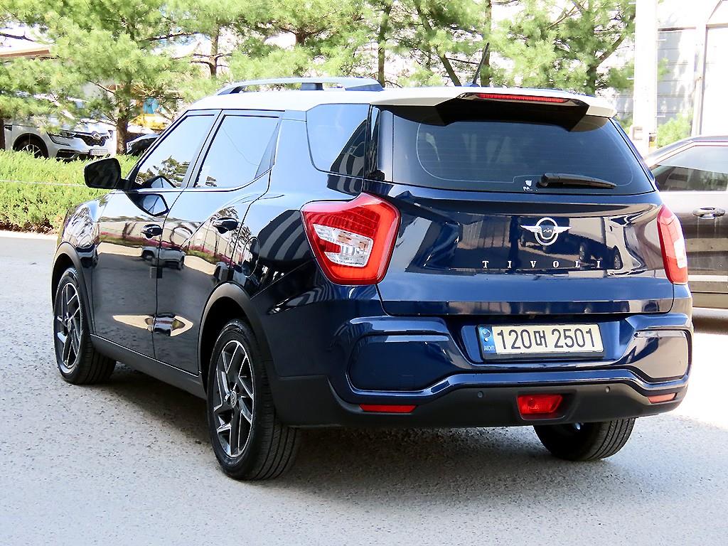Ssangyong Tivoli - Vista 3