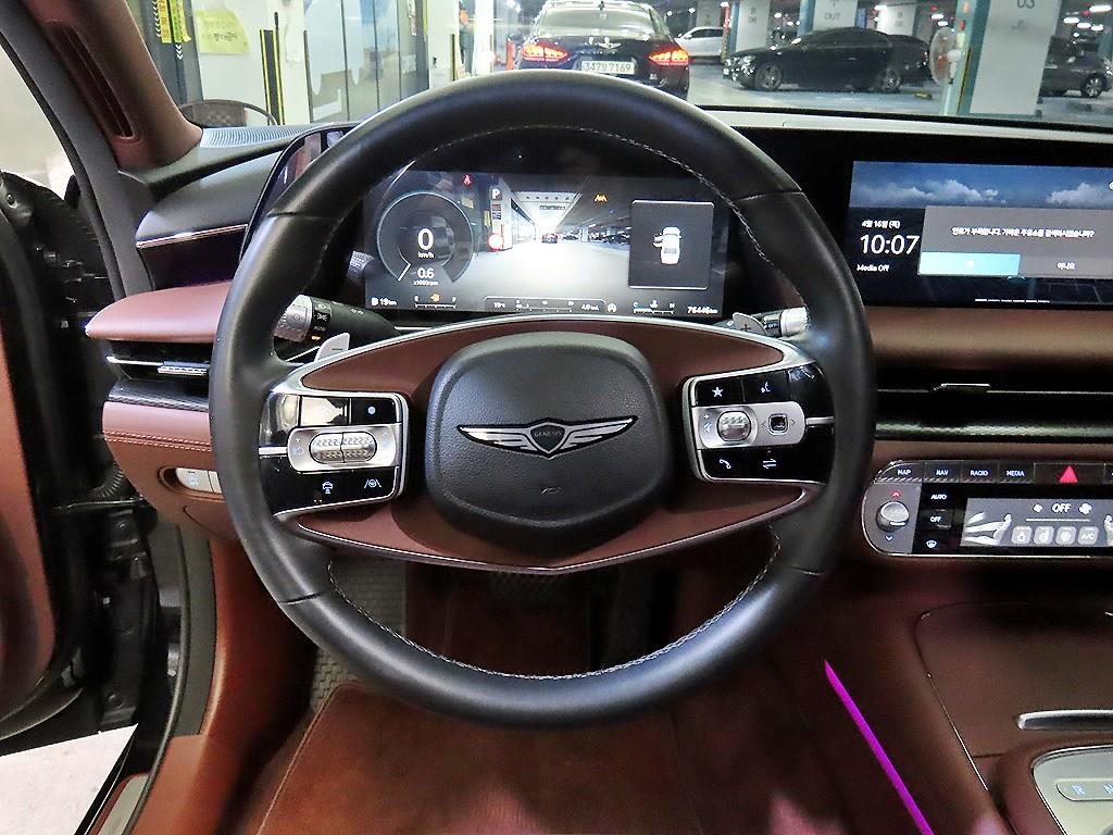 Genesis G90 - Vista 8