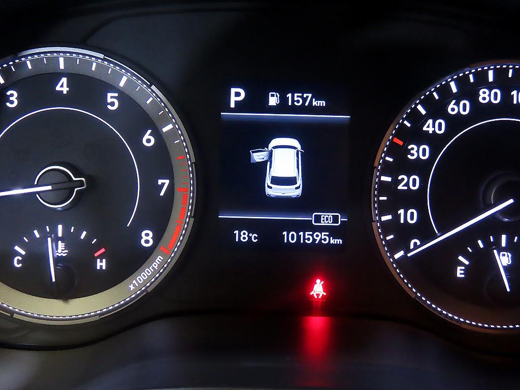 HYUNDAI Venue - Vista 9