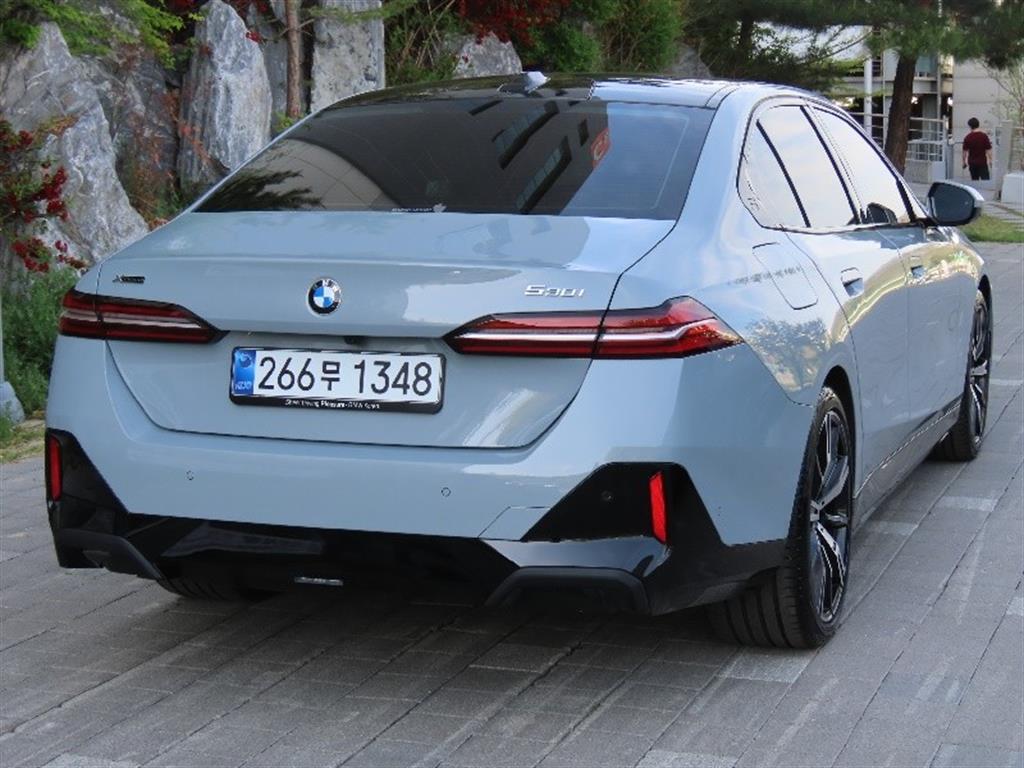 BMW 5 Series - Vista 5