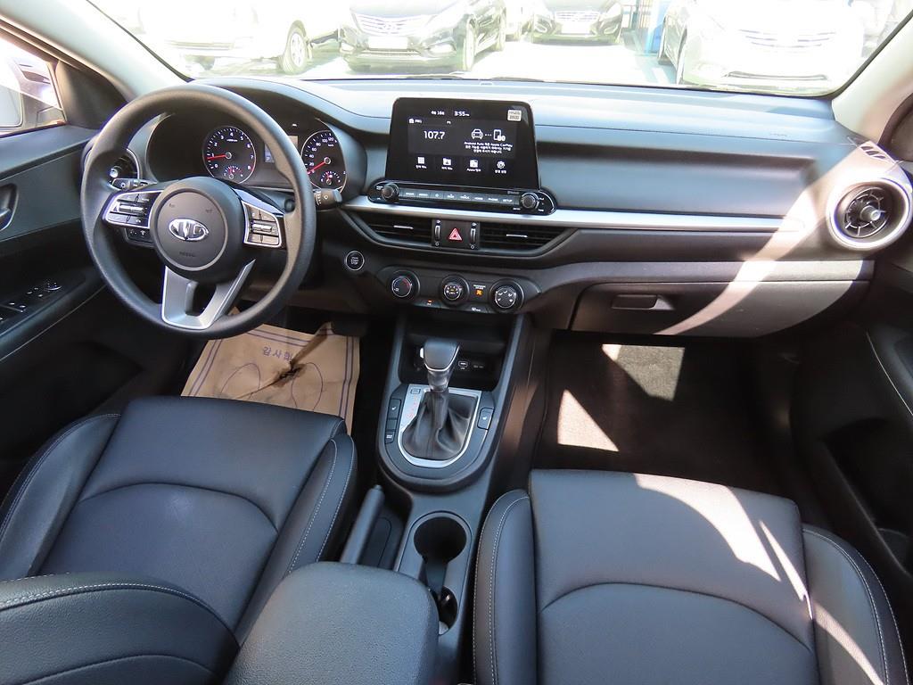 KIA K3 - Vista 5
