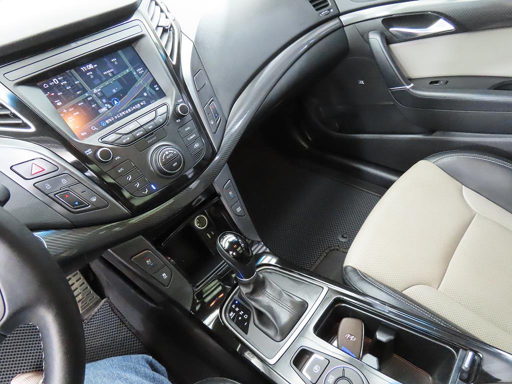HYUNDAI i40 - Vista 10