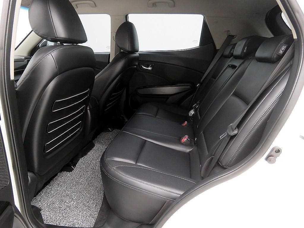 Ssangyong Tivoli - Vista 8