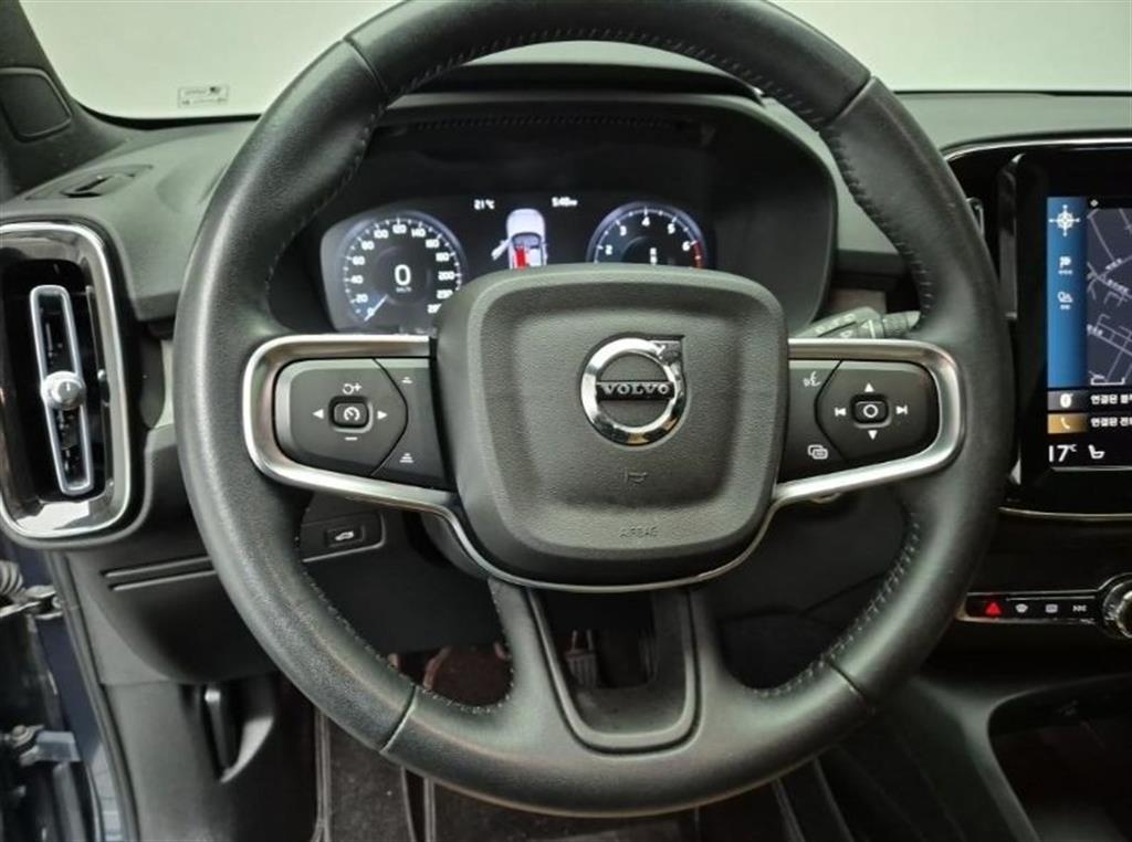Volvo XC40 - Vista 9