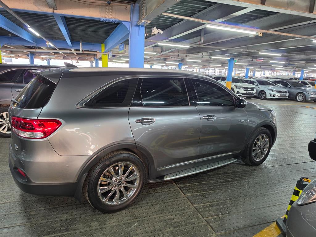 KIA Sorento - Vista 4