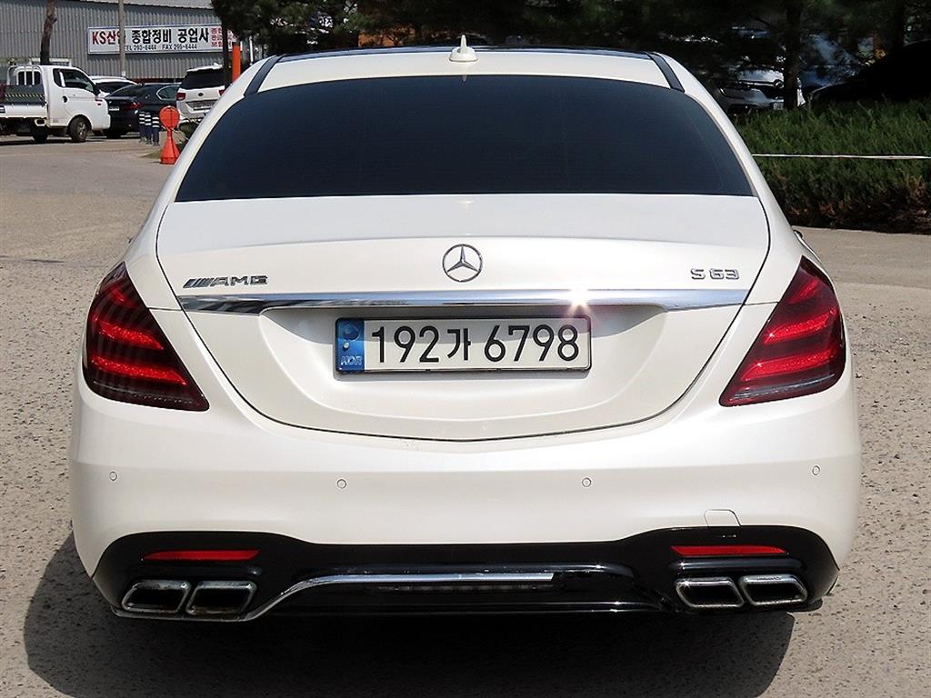 Mercedes Benz S Class - Vista 4