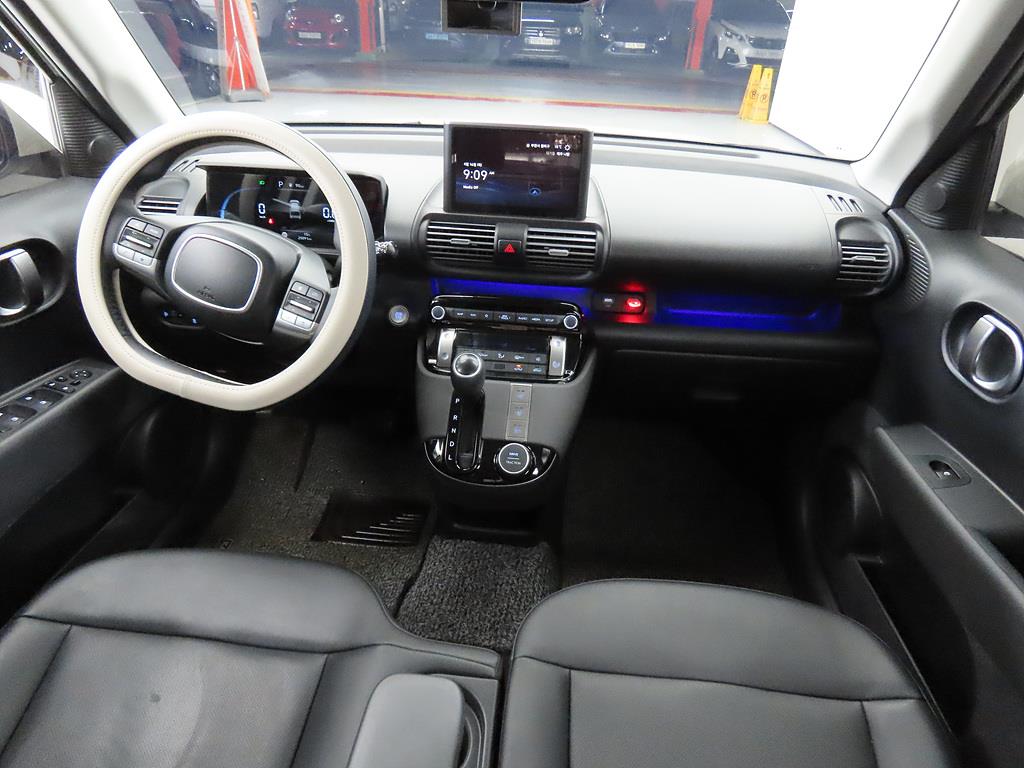 HYUNDAI Casper - Vista 5