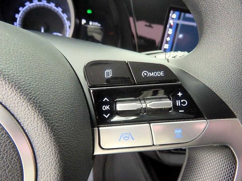 HYUNDAI Avante - Vista 9