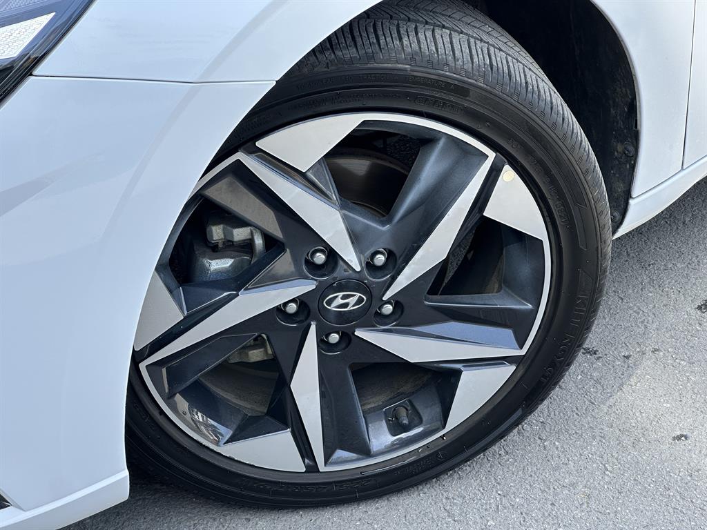 HYUNDAI Avante - Vista 5