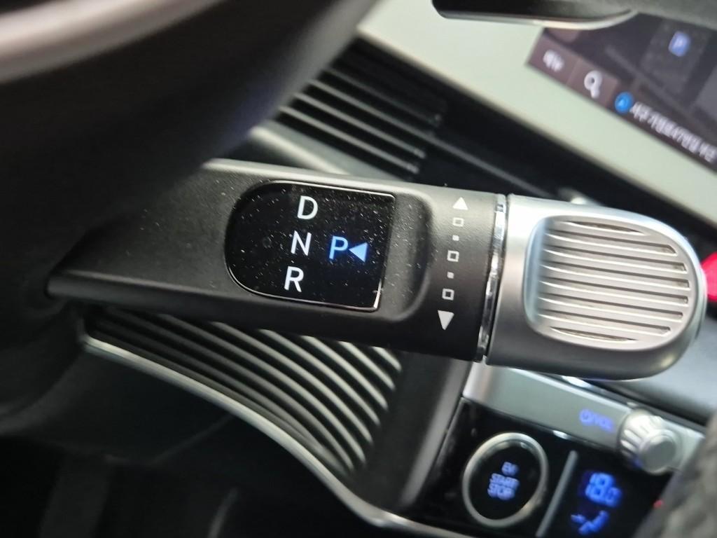HYUNDAI Ioniq 5 - Vista 8