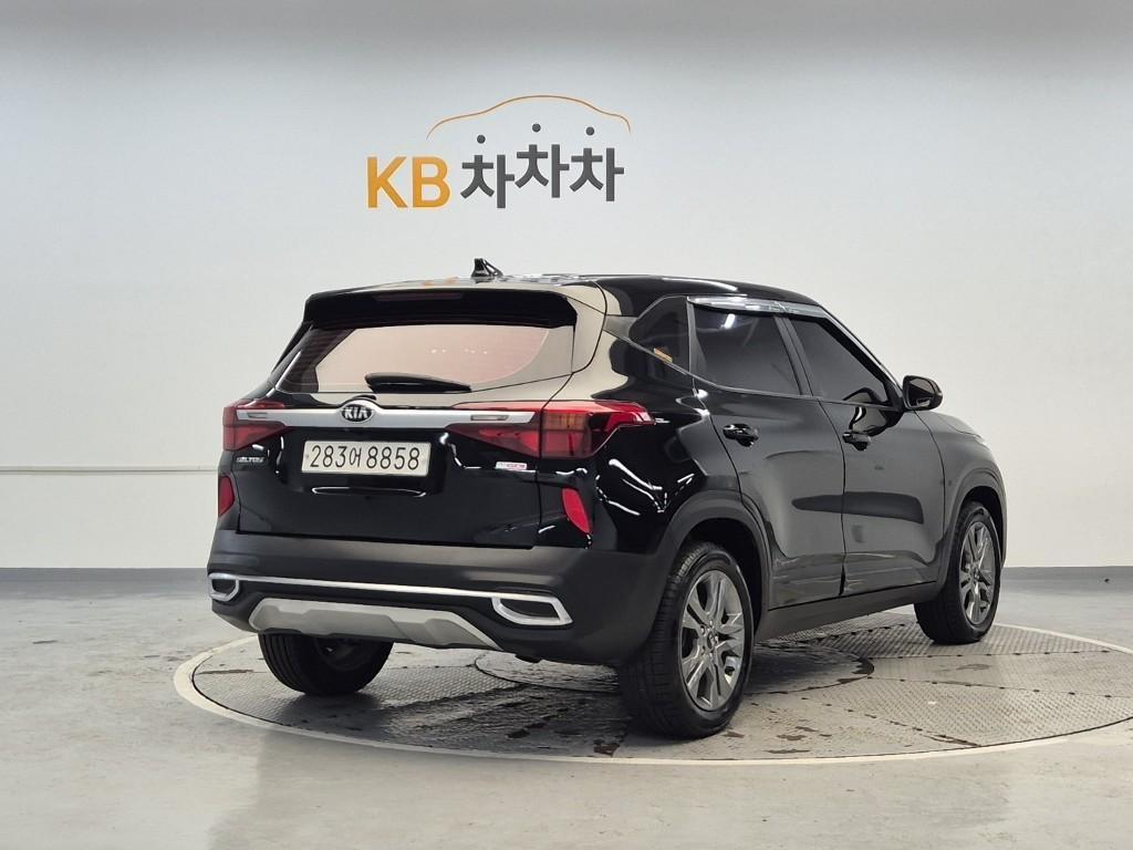 KIA Seltos - Vista 4