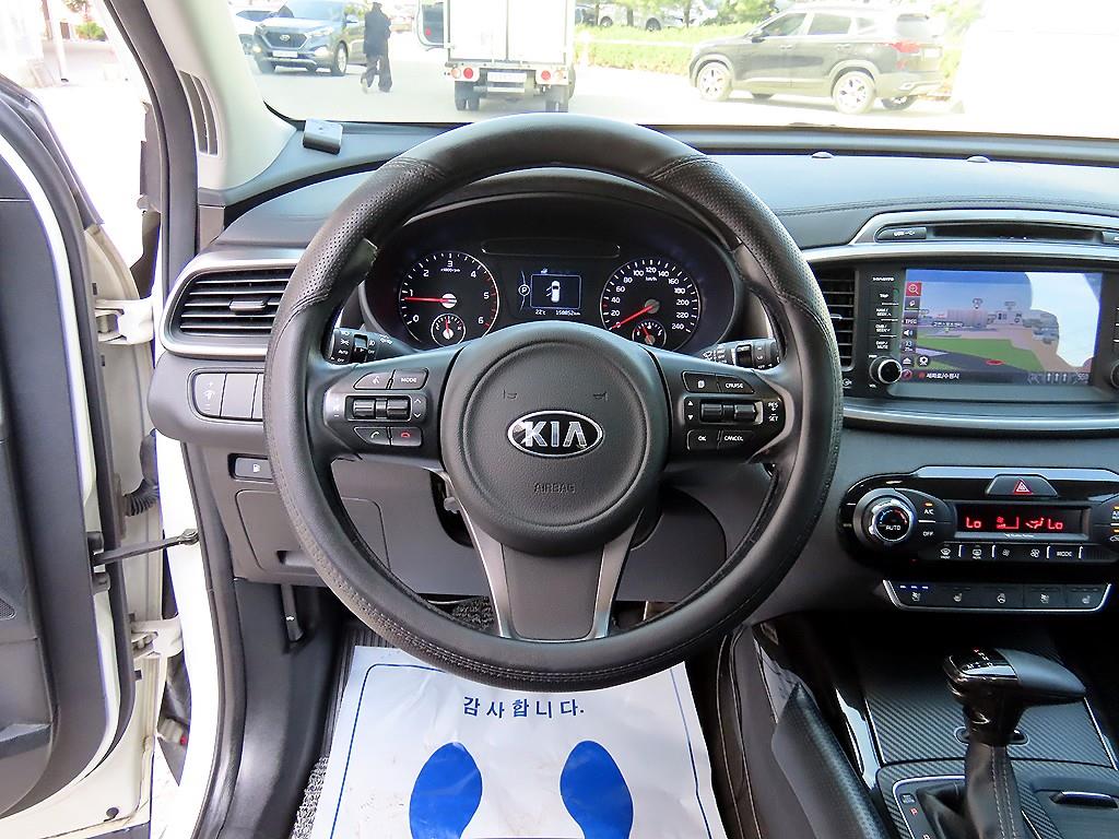 KIA Sorento - Vista 8