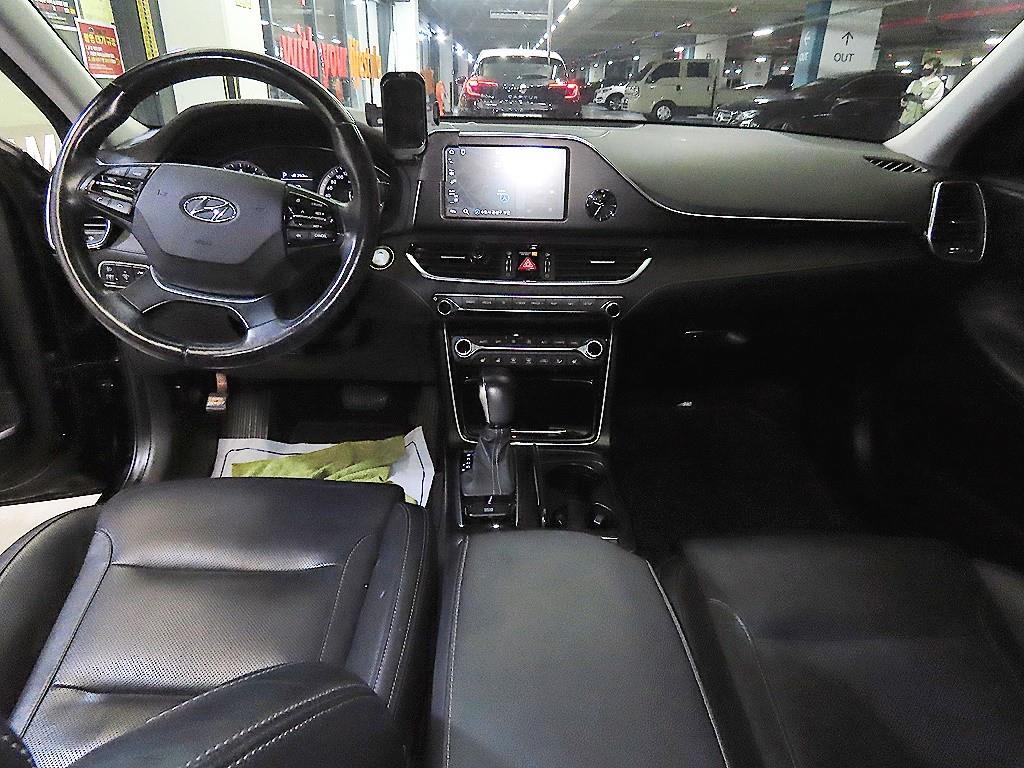 HYUNDAI Grandeur - Vista 10