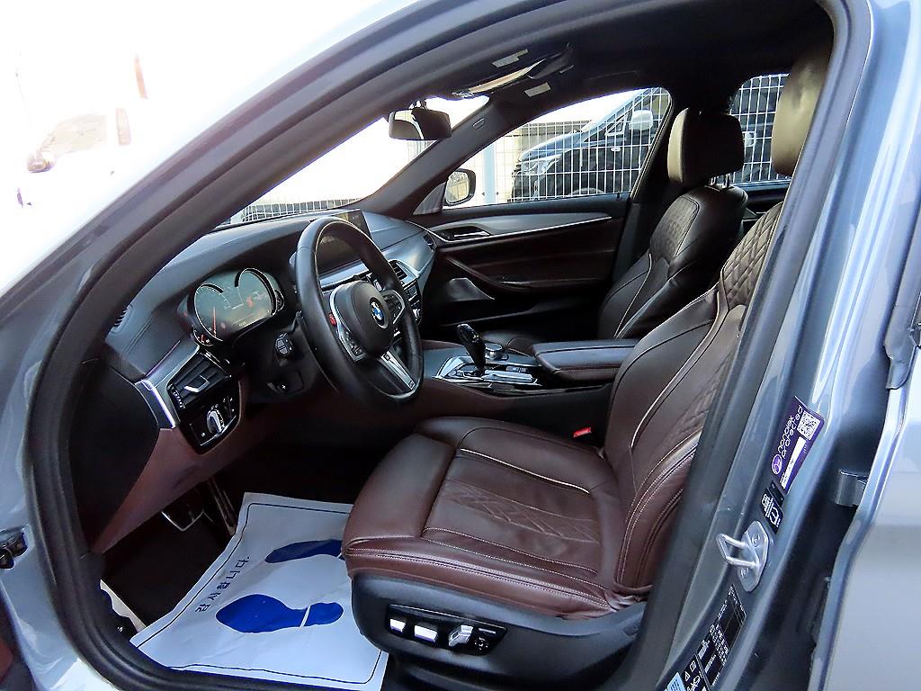 BMW 5 Series - Vista 5