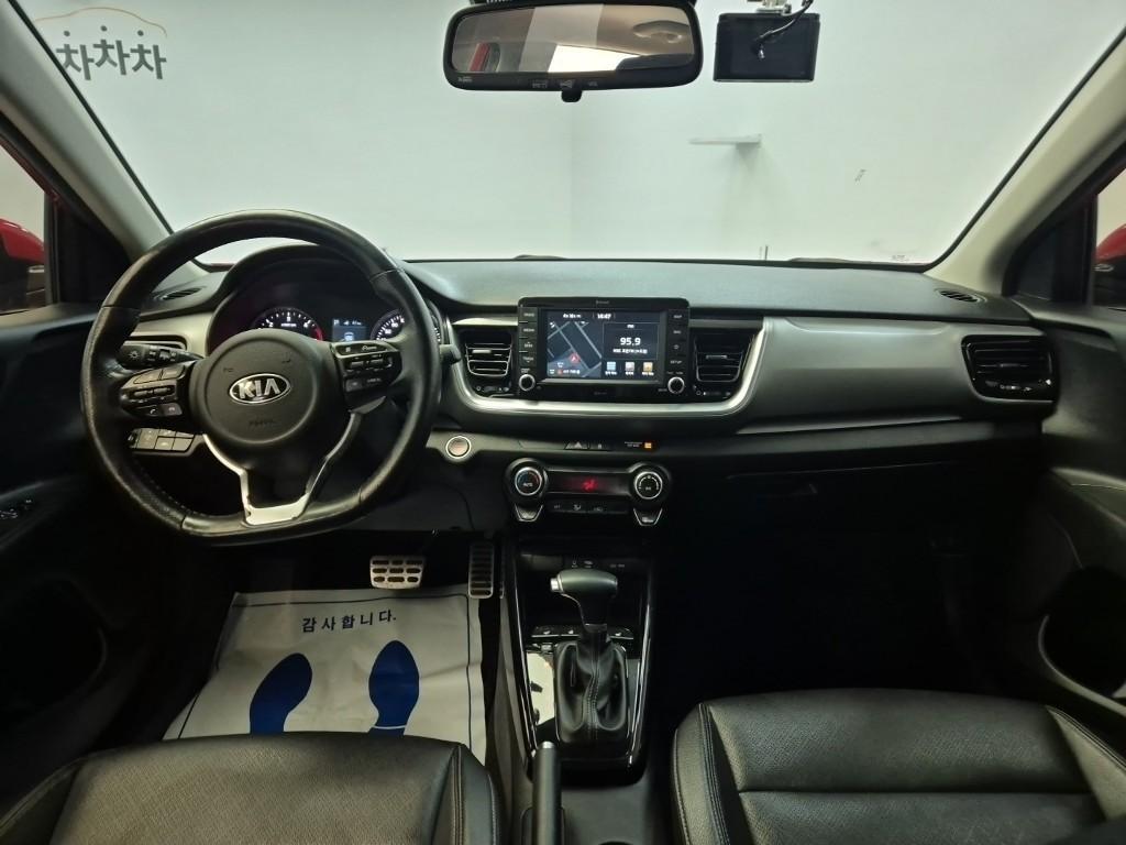KIA Stonic - Vista 7