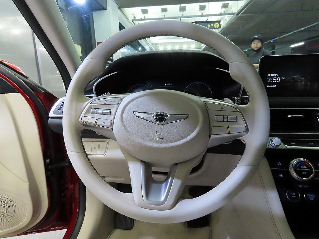 Genesis G70 - Vista 8