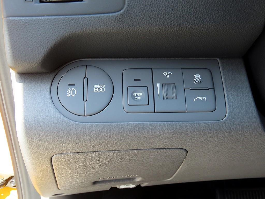 HYUNDAI Starex 2019 Amarillo - Importación desde Corea - HF Imports Iquique - Foto 13