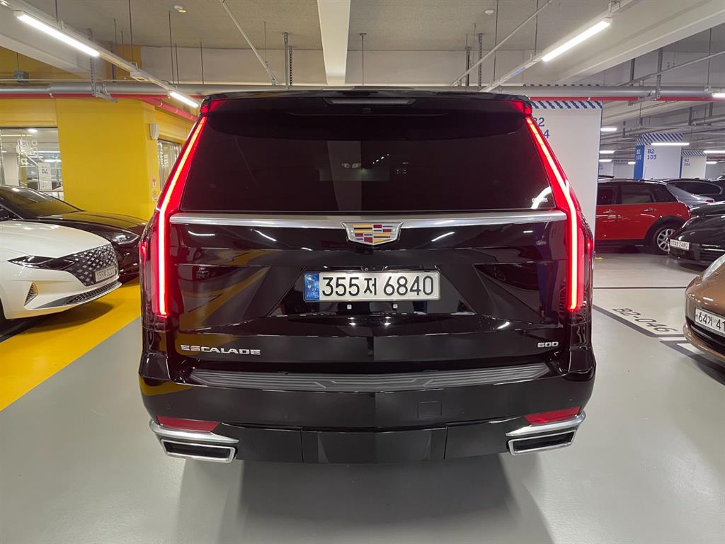 Cadillac Escalade - Vista 3