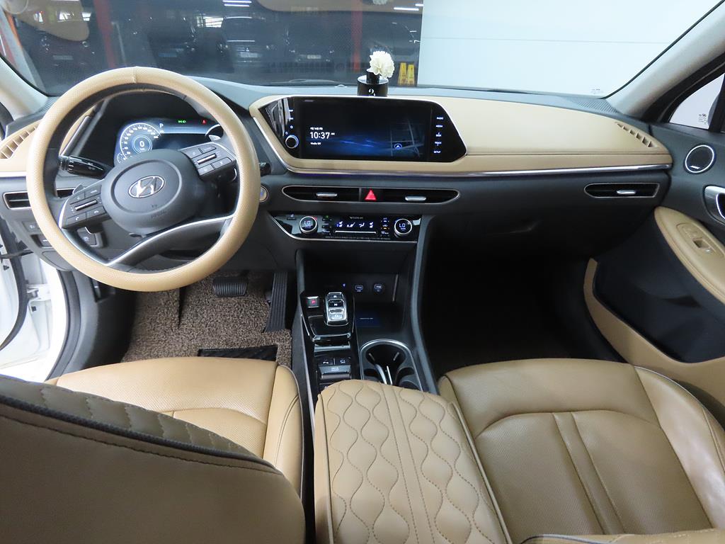 HYUNDAI Sonata - Vista 7