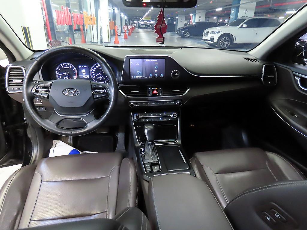 HYUNDAI Grandeur - Vista 10