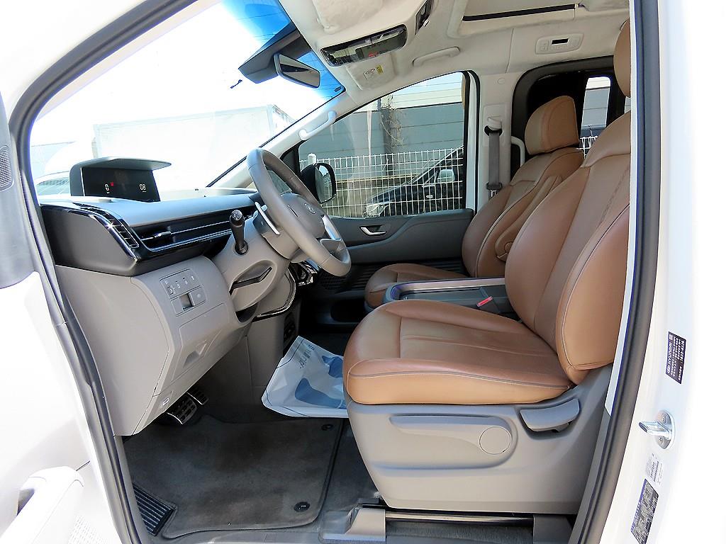 HYUNDAI Staria - Vista 5