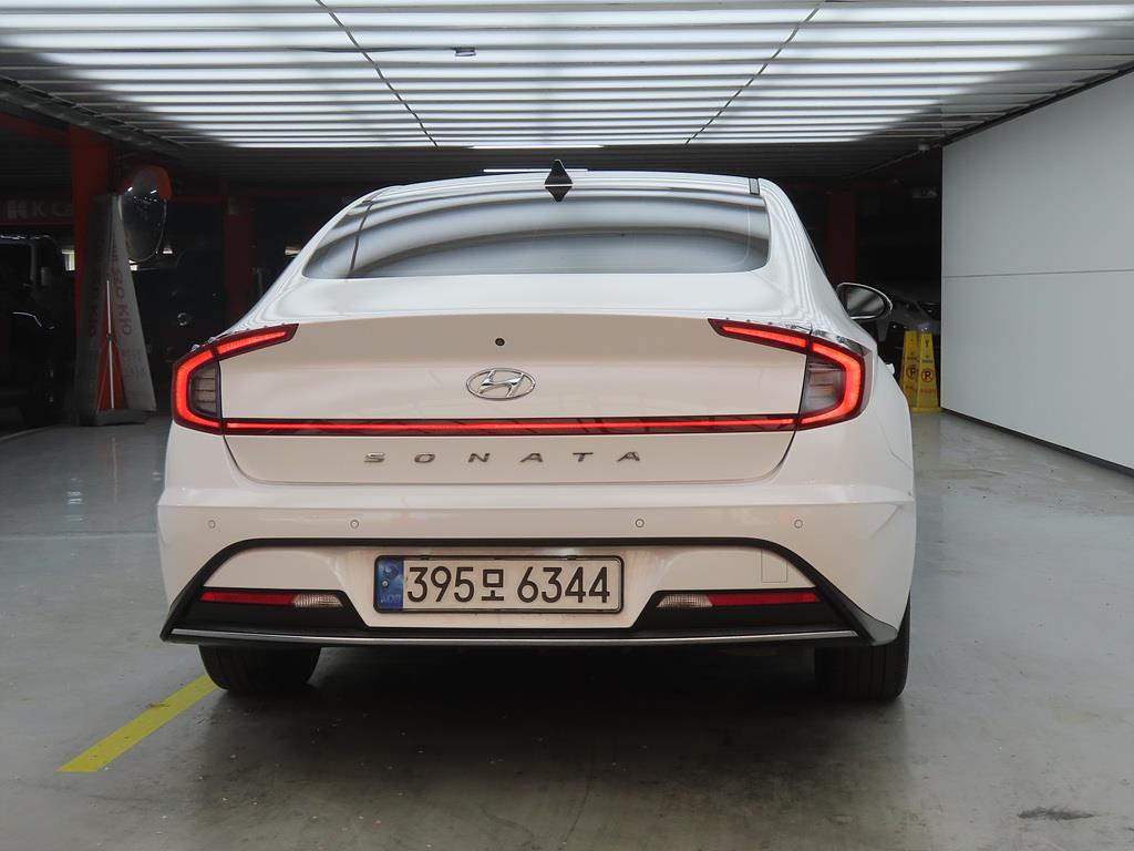 HYUNDAI Sonata - Vista 3