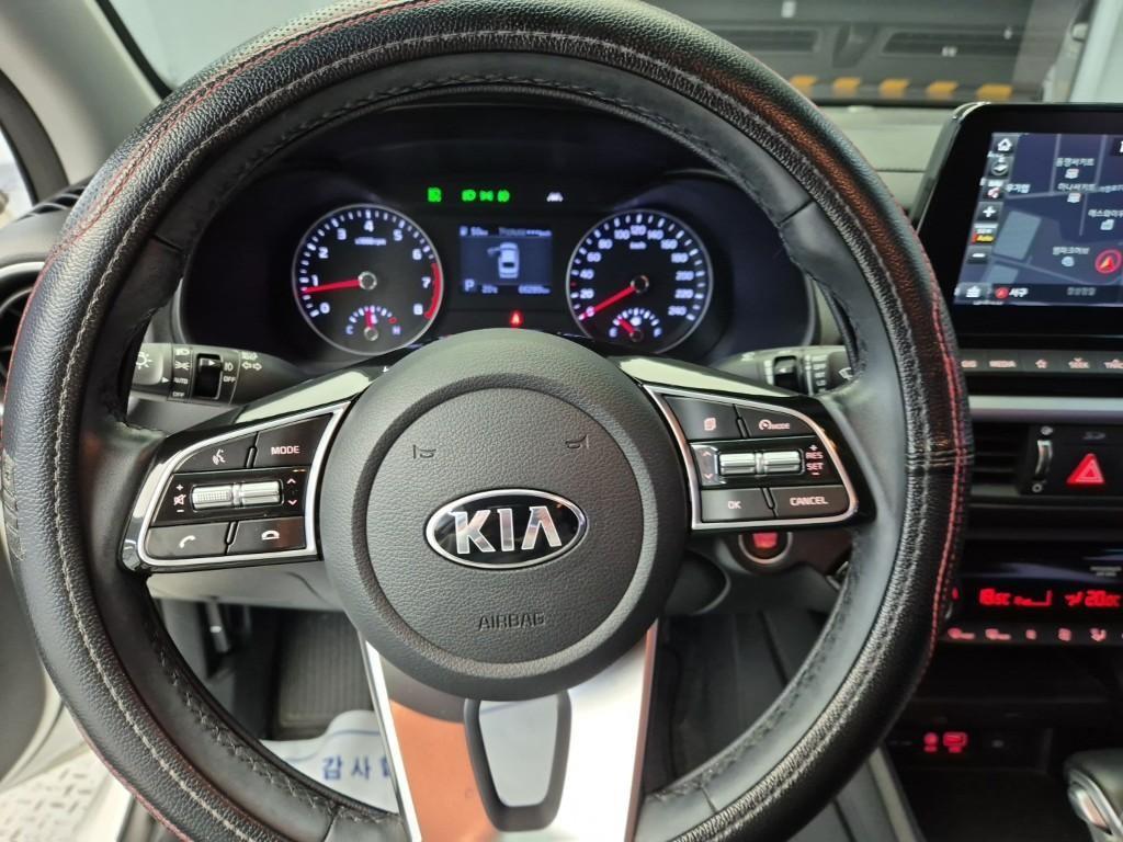 KIA K3 - Vista 8
