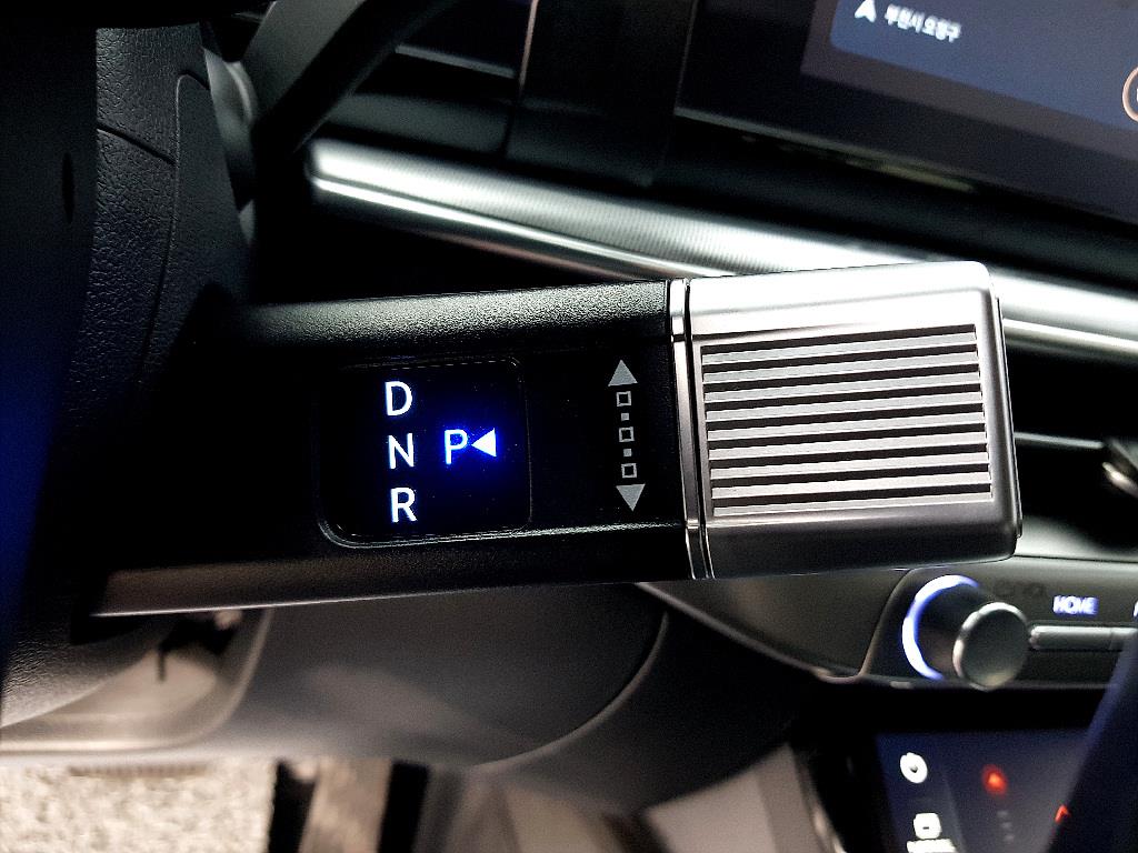 HYUNDAI Grandeur - Vista 12