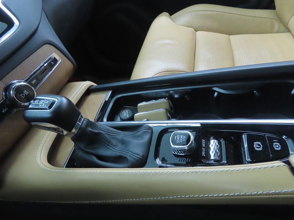 Volvo XC90 - Vista 11