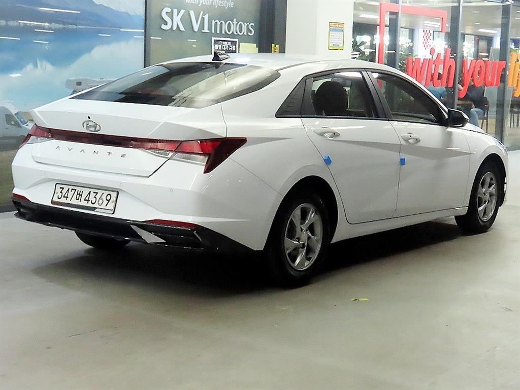 HYUNDAI Avante - Vista 4