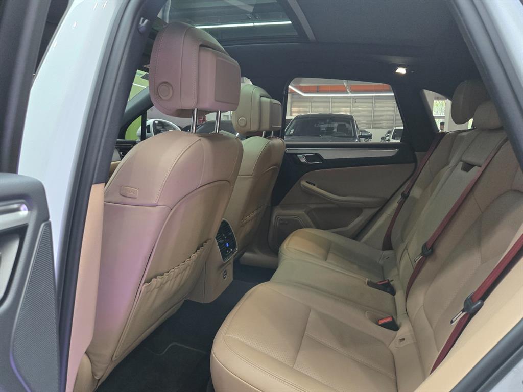 Porsche Macan - Vista 8