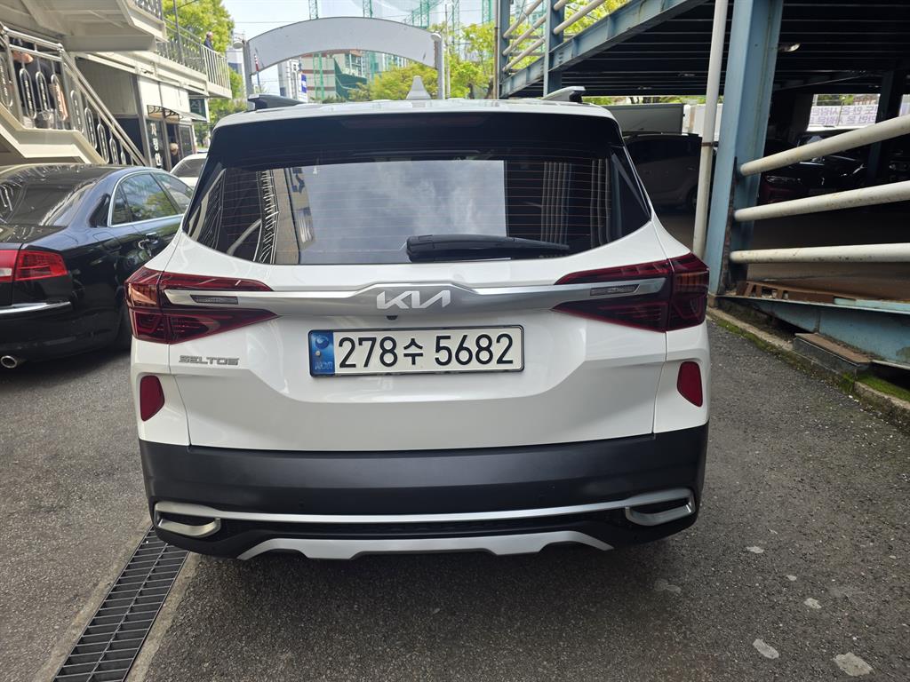 KIA Seltos - Vista 3