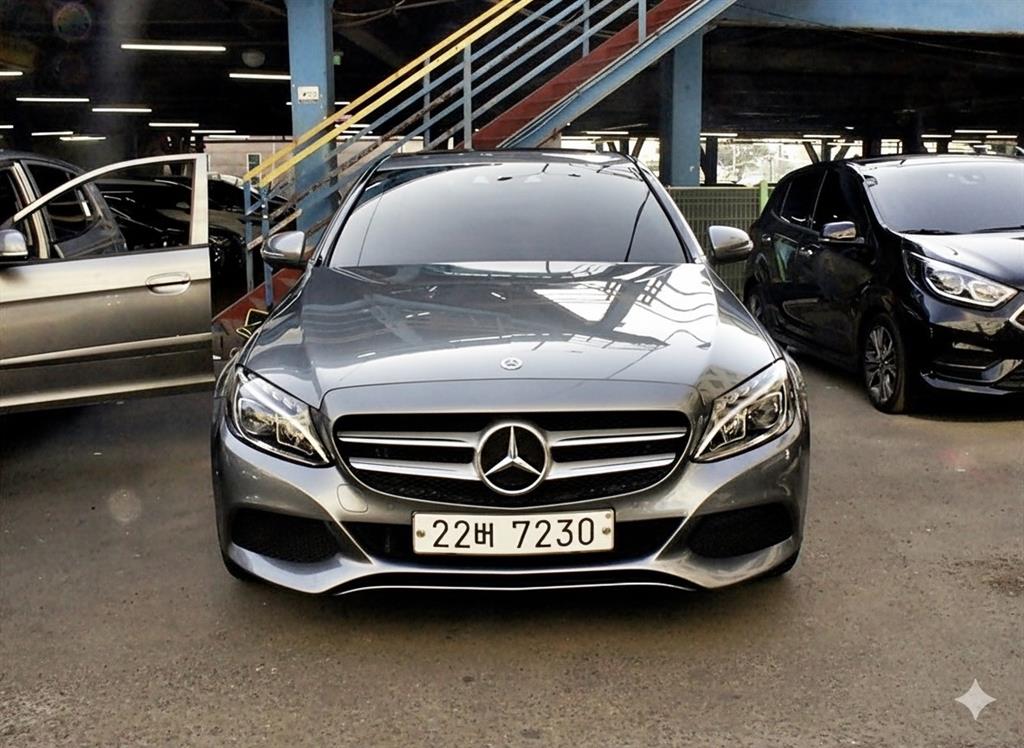 Mercedes Benz C Class 2018 Gris - Importación desde Corea - HF Imports Iquique - Foto 1