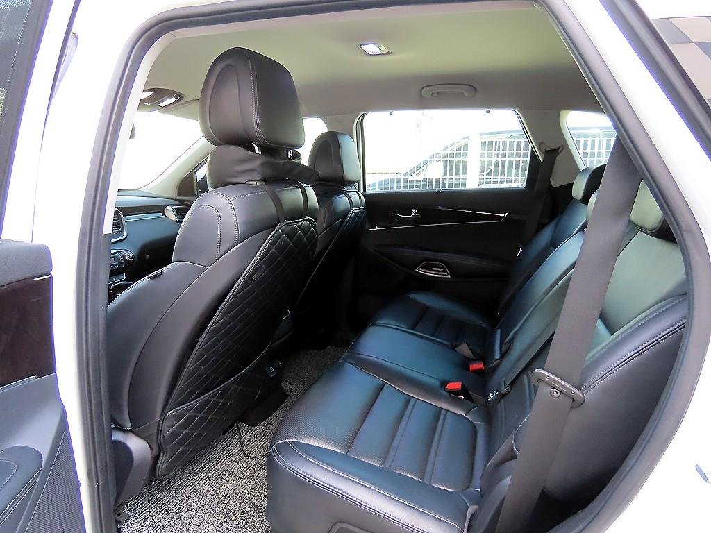 KIA Sorento - Vista 6