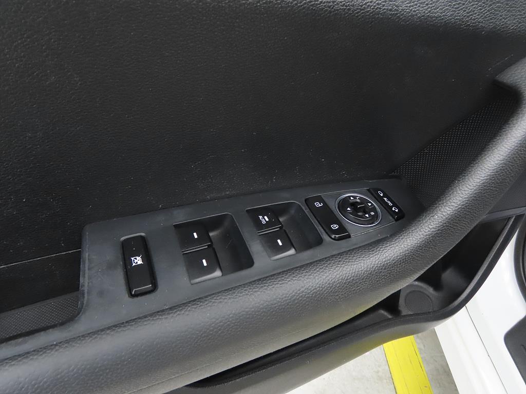 HYUNDAI Sonata - Vista 12