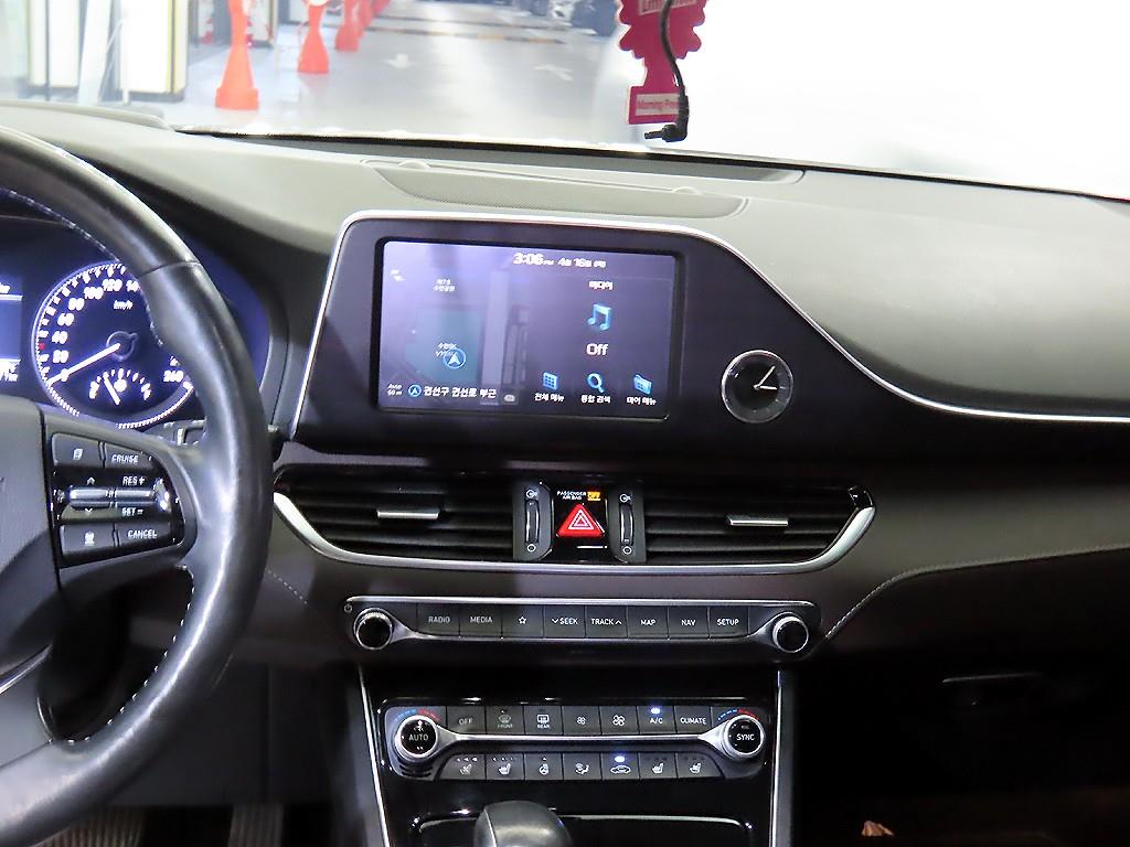 HYUNDAI Grandeur - Vista 11