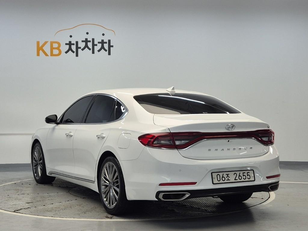 HYUNDAI Grandeur - Vista 4