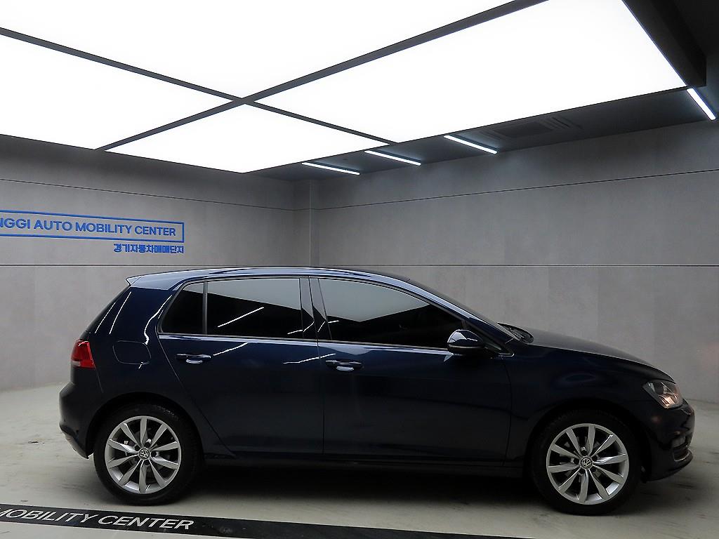 Volkswagen Golf - Vista 2