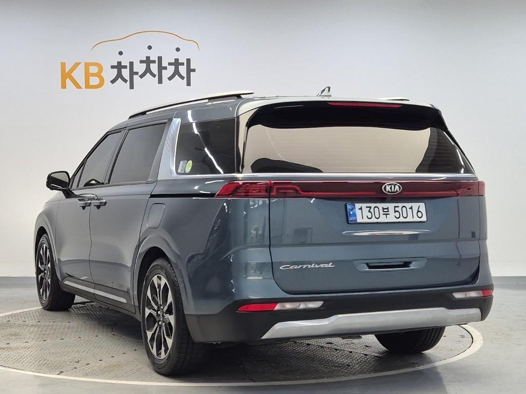KIA Carnival - Vista 2