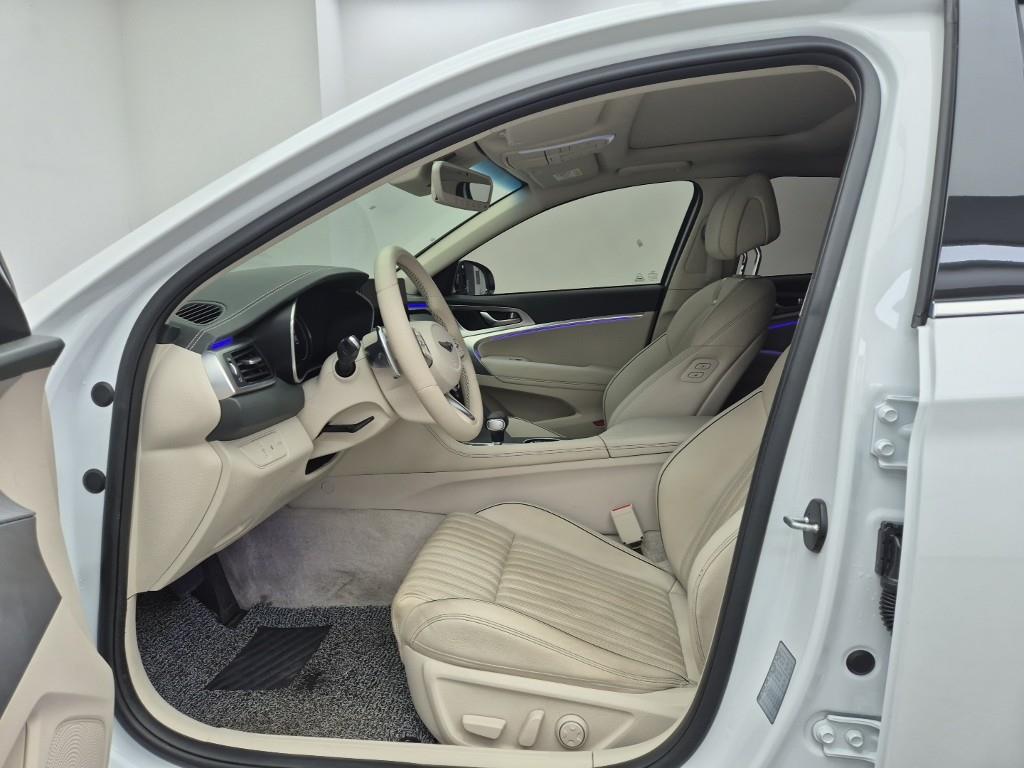 Genesis G70 - Vista 11